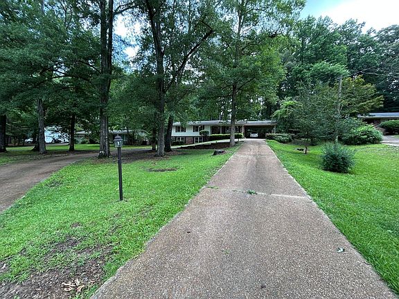 2nd image of 2308 Bluecutt Rd