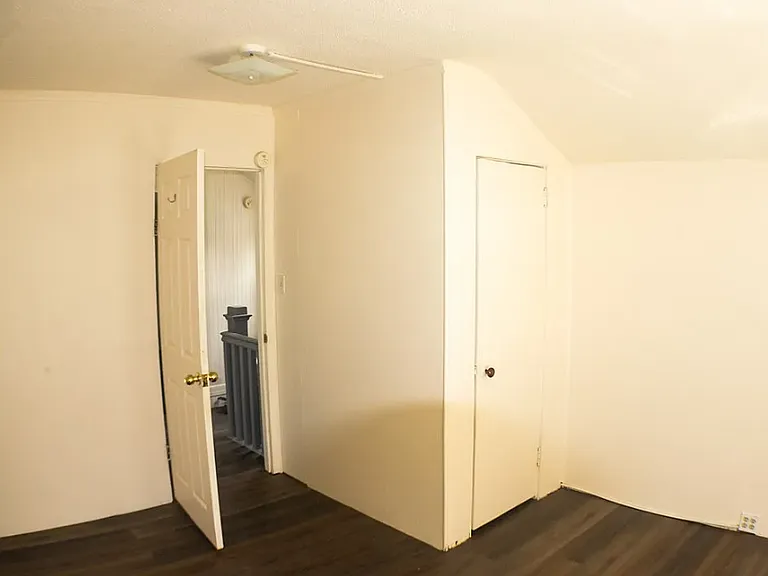 2814 Shawhan Ave — Photo 3