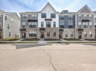 2728 S Spurway Dr, Ann Arbor, MI
