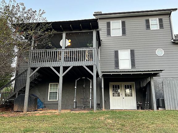 2nd image of 1153 Mulberry Ln