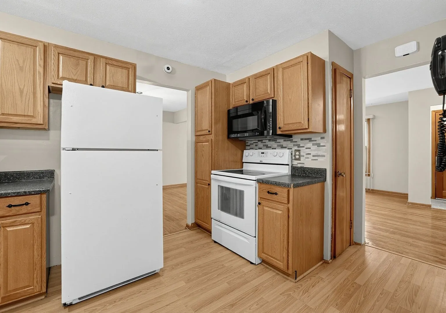 Charming 3BR House in Cleveland — Photo 4