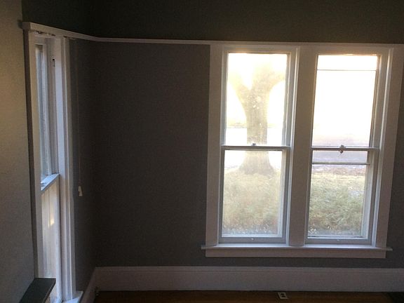 5th image of 409 W Sullivan St