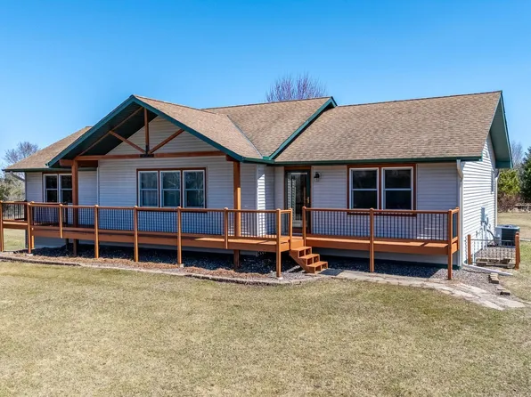 1831 Winding Trail Rd, New Richmond, WI 54017