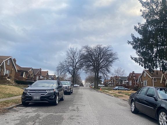 5th image of 2831 Colonial Ave