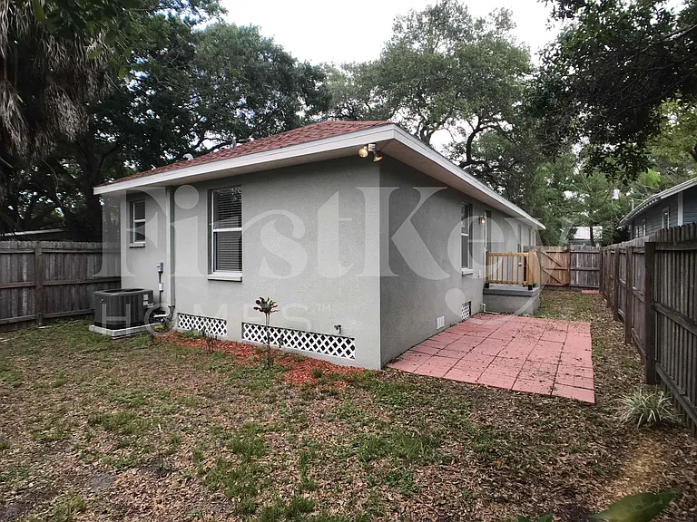 1736 W Pine St — Photo 22