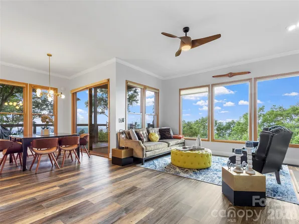 66 Club Villa Ct #D3, Burnsville, NC 28714