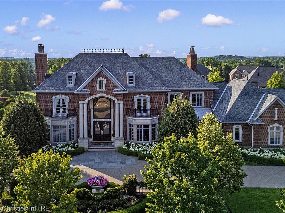 1st image of 2902 Addison Cir S