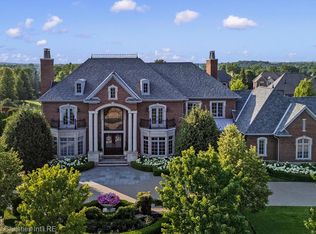 2902 Addison Cir S, Rochester, MI 48306