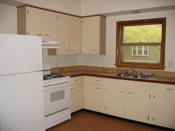 4th image of 11958 S Lafayette Ave