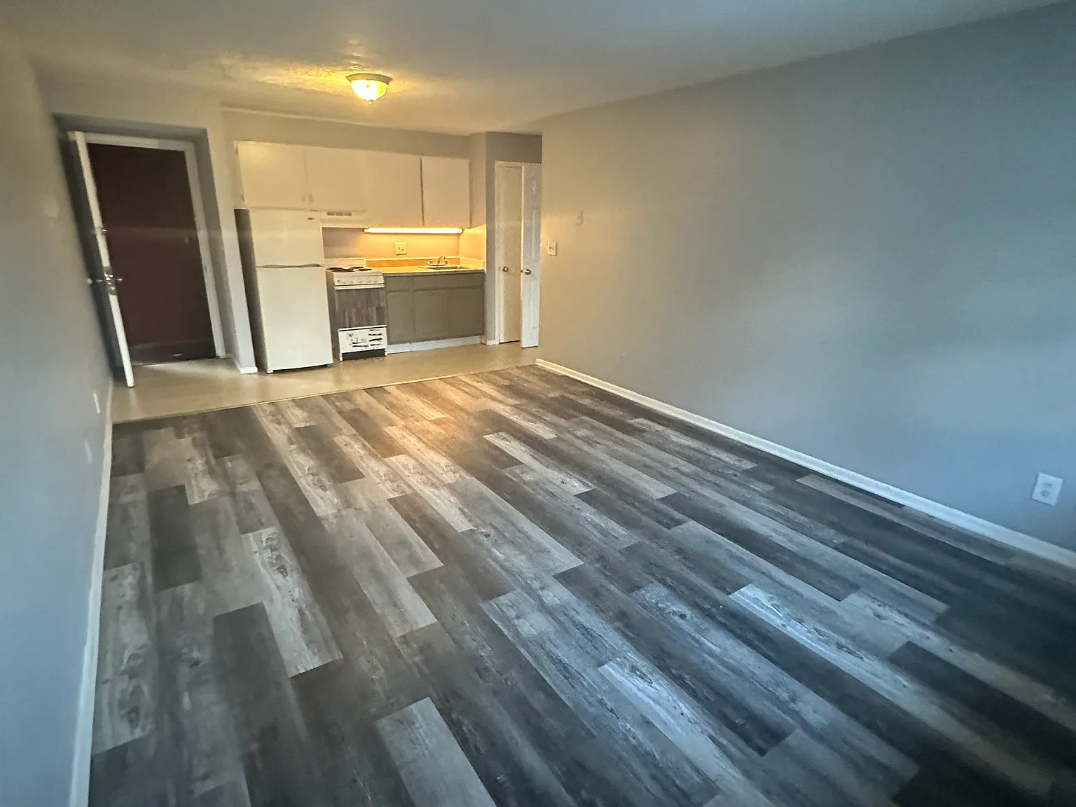 254 Oak St — Photo 2