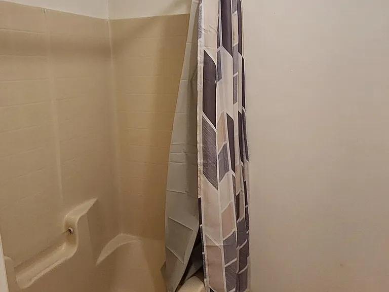 1807 Edith St NE — Photo 21