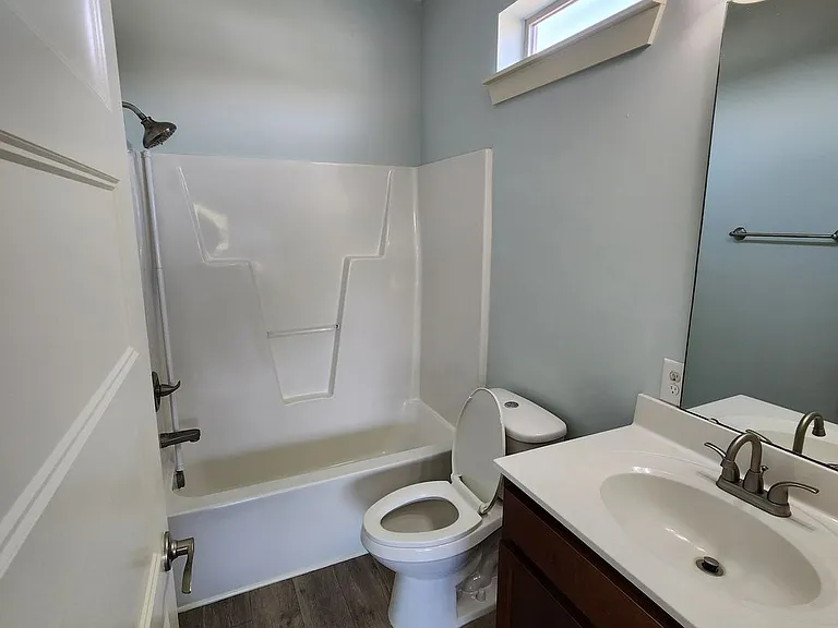 4021 Blackstone Dr #200 — Photo 16