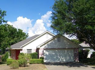 1612 Parkwood Dr, Leander, TX 78641