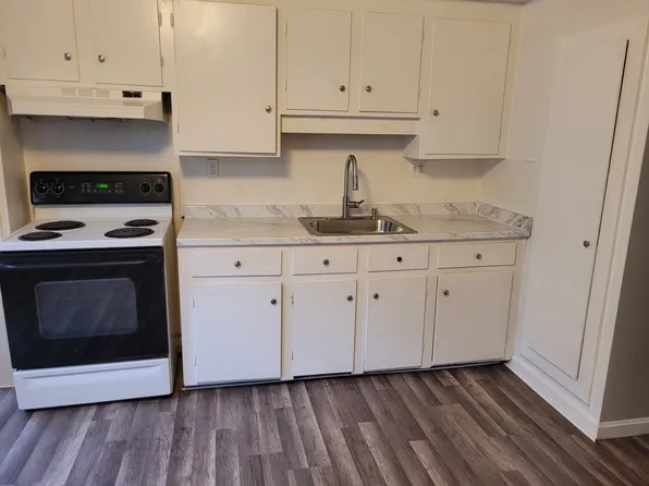 59 Brook St #9, Manchester, NH 03104