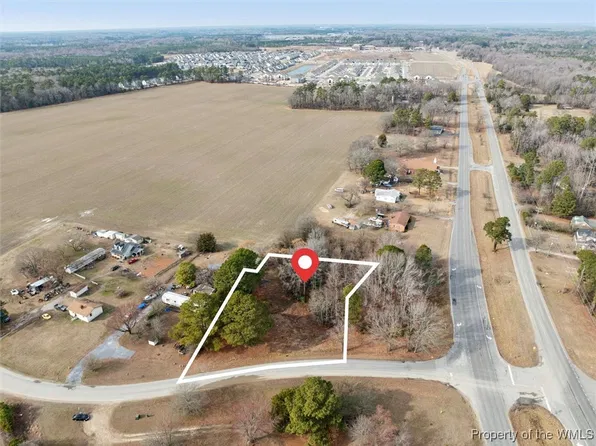 20077 Muddy Cross Dr, Smithfield, VA 23430