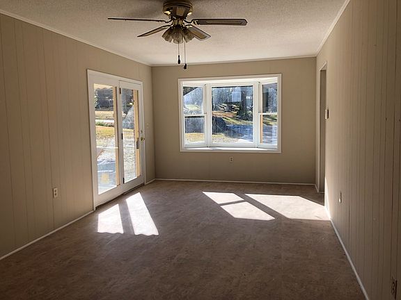 4th image of 239 McKellar Dr