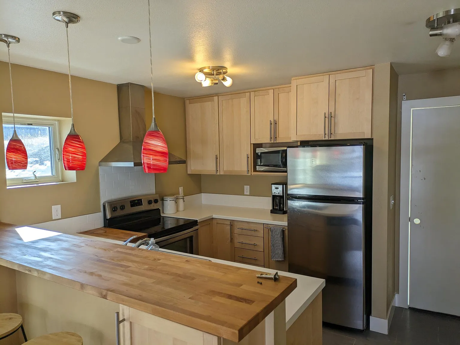 2 bed, 925 sqft, $2,200 — Photo 4