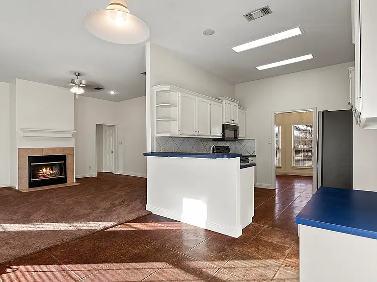 200 Forrest Hill Rd — Photo 3