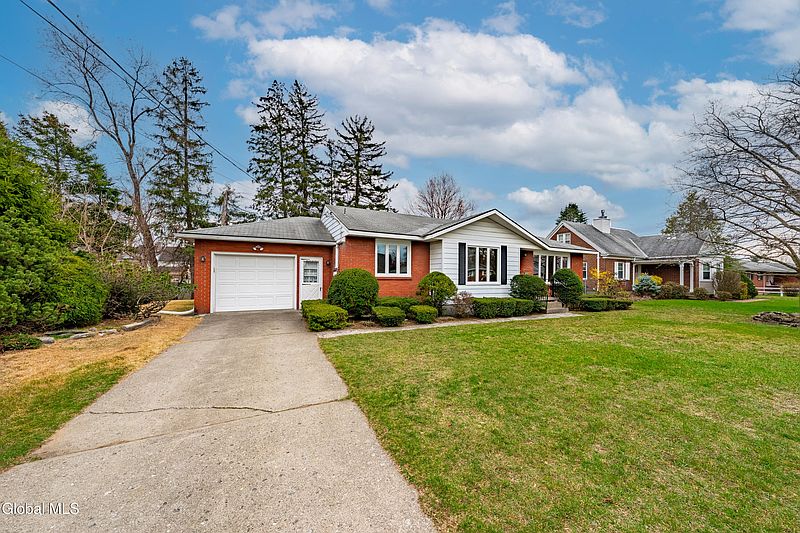 3rd image of 6 E Alfred Drive
