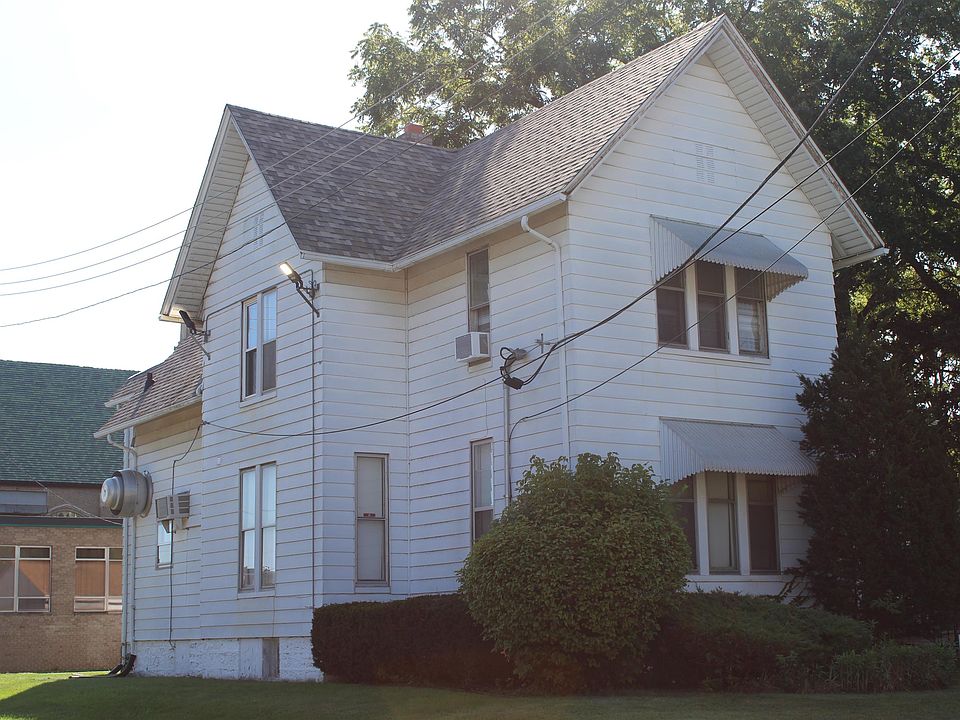 1st image of 320 S 5th St