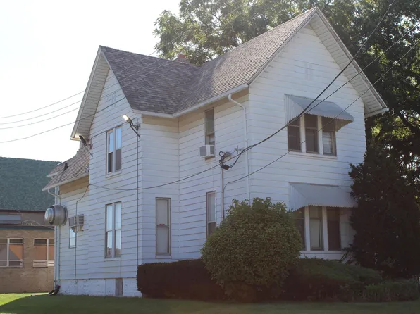320 S 5th St, Rockford, IL 61104