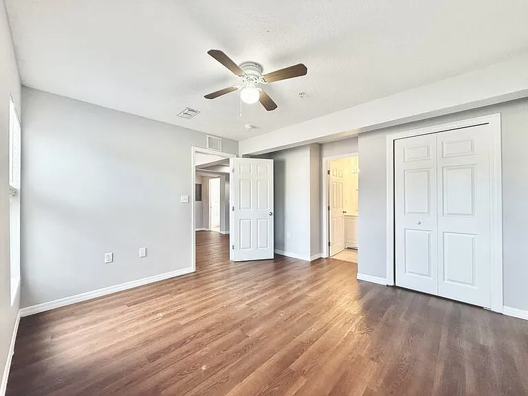 425 F St #2 — Photo 15