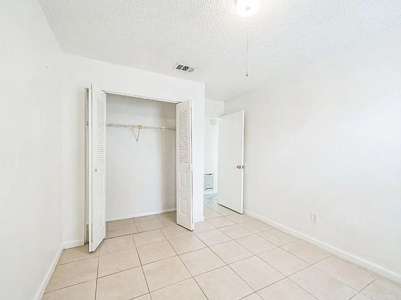 4th image of 350 SW Colesbury Ave #350