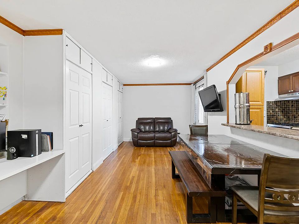 1st image of 3538 75th St APT 1B