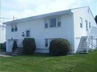 48 Maple Ave, Middletown, RI 02842