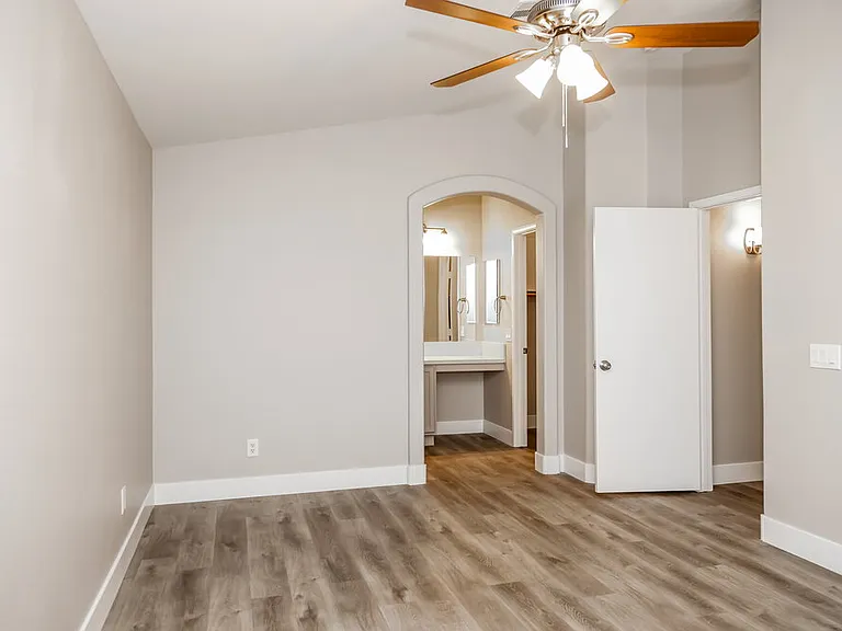 5023 Benezette Ct — Photo 9