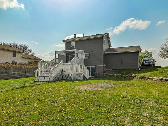 3rd image of 6725 Louden Dr