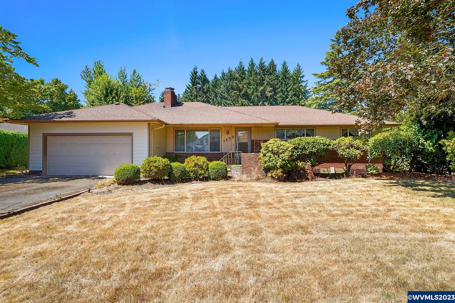 7555 Oneil Rd NE photo 1