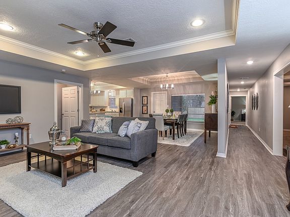 2nd image of 909 S Coulter Dr