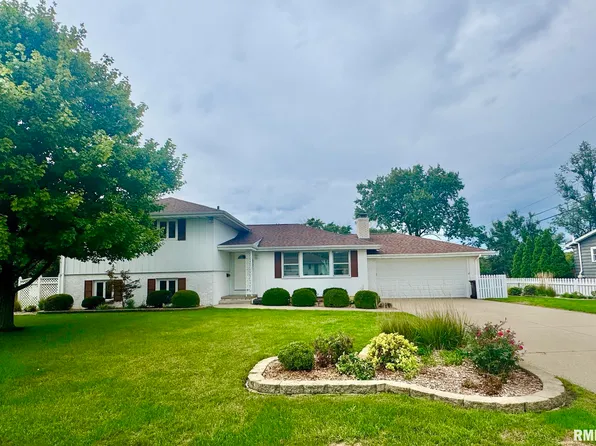 6325 N Greenmont Rd, Peoria, IL 61614