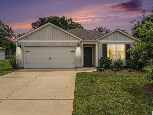 7012 Wilburton Ln, Northport, AL 35473