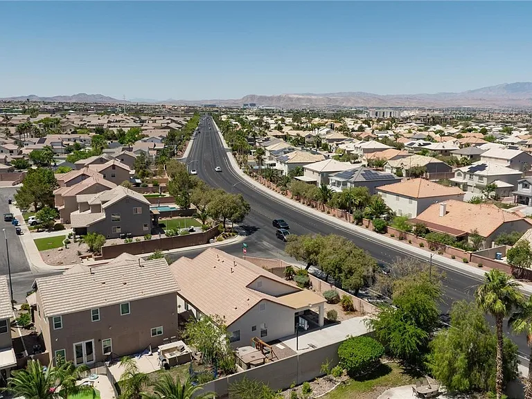 2598 Highland Cliff Dr — Photo 38