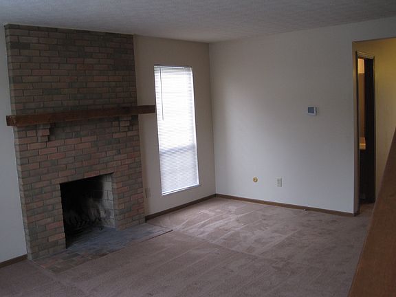 2nd image of 163 Blakeford Dr