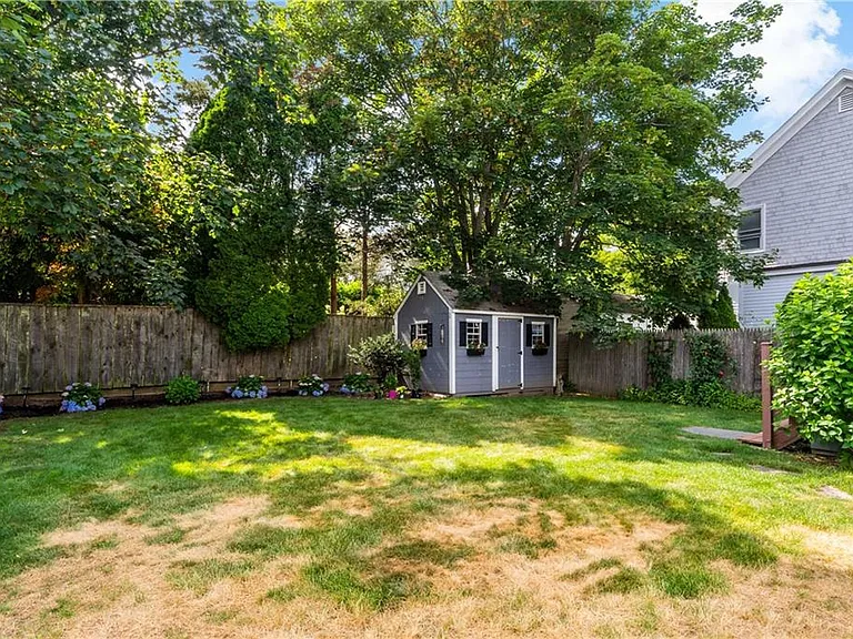 6 Gladding Ct #1 — Photo 23