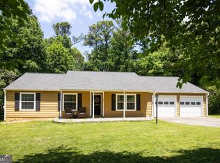 127 Apple Valley Dr, Woodstock, GA
