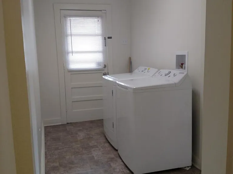 2500 Alameda St — Photo 10