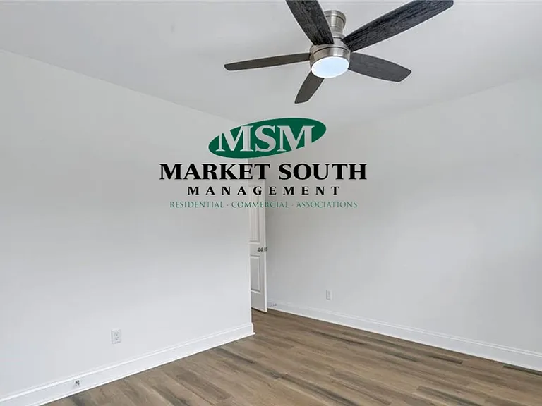 761 E Anderson St — Photo 18