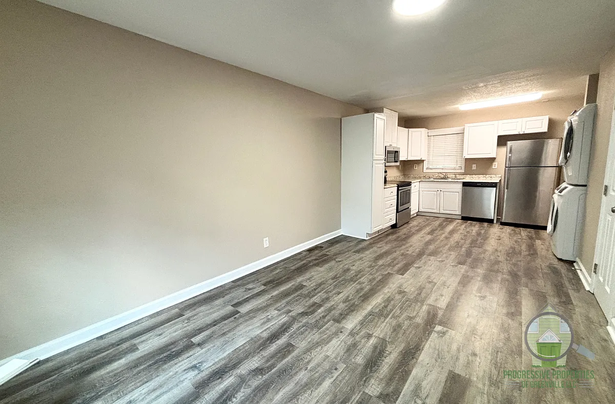 10 Stagg Street - 16 — Photo 2