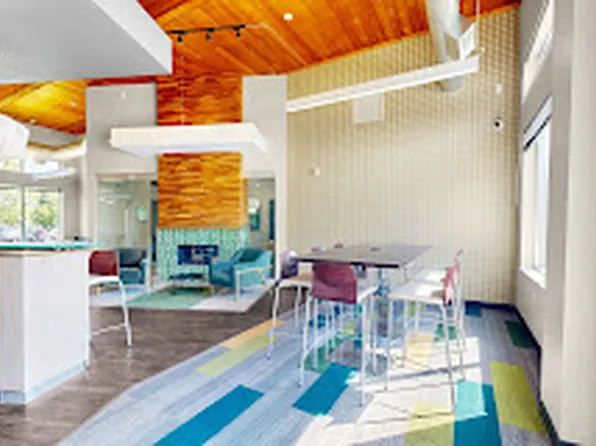 Shoreview Grand