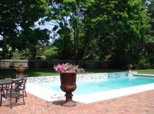 54 South Rd, Westhampton Beach, NY 11978