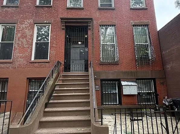 86 Waverly Ave, Brooklyn, NY 11205