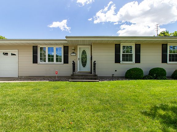 2nd image of 623 Bradley Dr