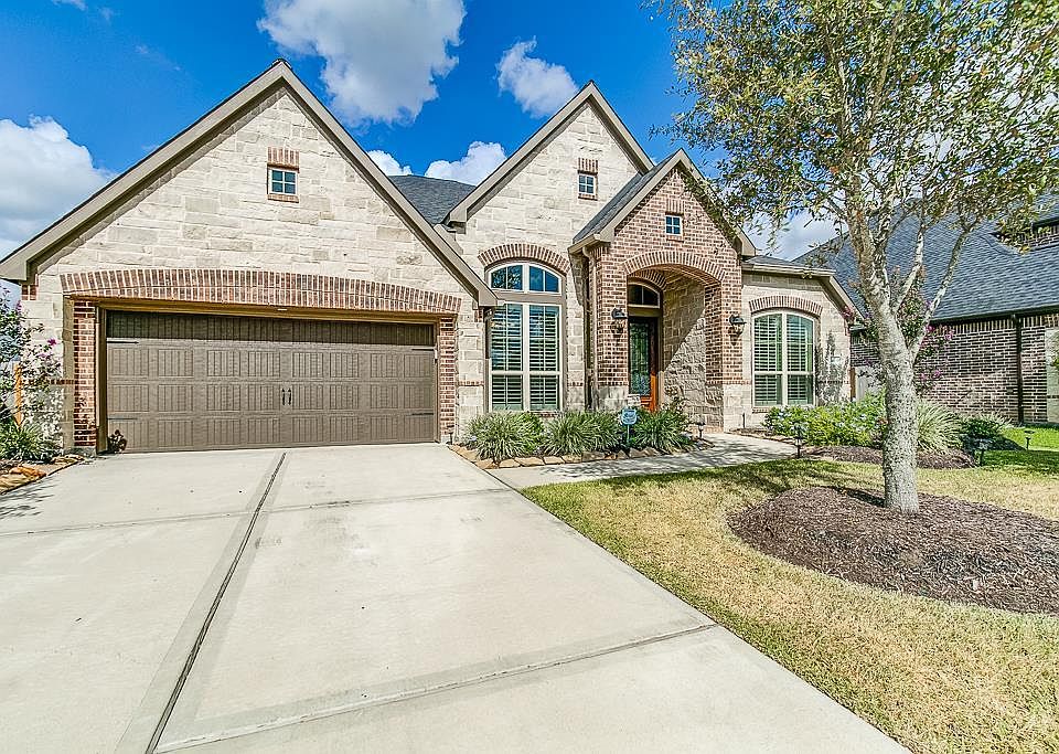 1st image of 28711 Havenport Dr