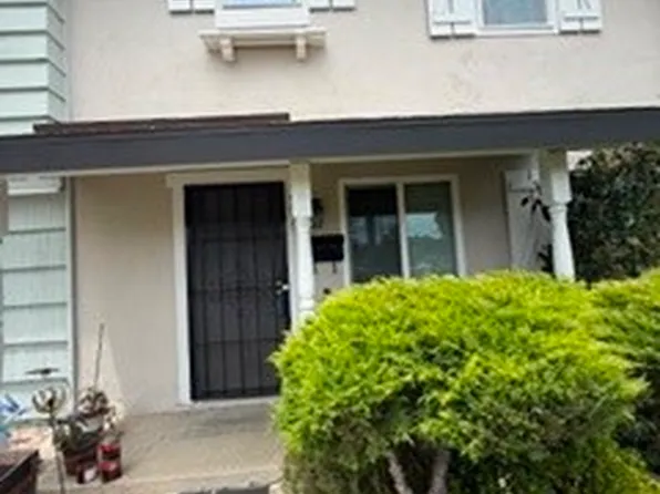 9675 Adams Ave, Huntington Beach, CA 92646