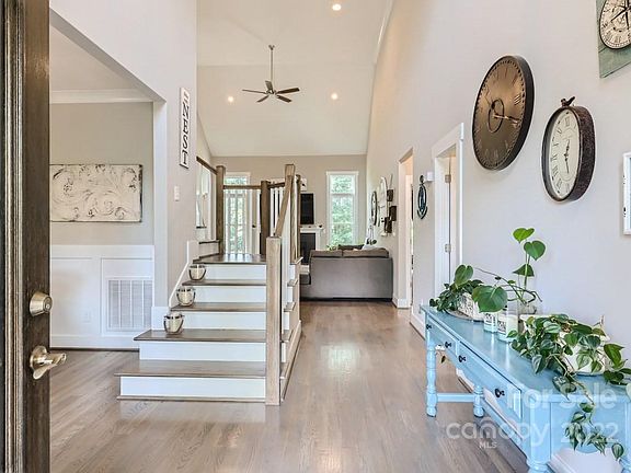 4th image of 149 Orchard Farm Ln