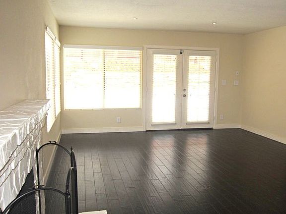 5th image of 23550 Ashwood Ave